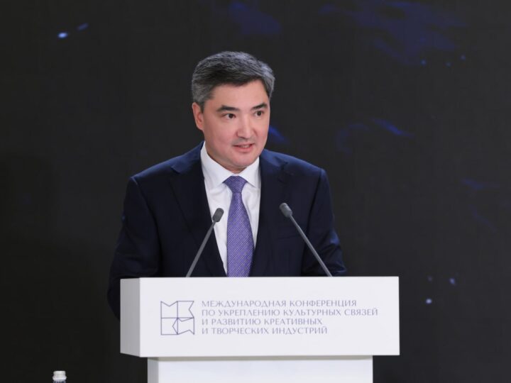 Ұлы Даланың мыңдаған жылдық тарихының сабақтастығы алғаш рет конституциялық деңгейде бекітілді – Олжас Бектенов Санкт-Петербургтегі конференцияда