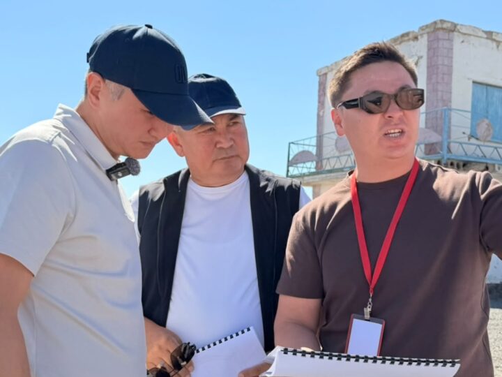 Жезді кентінің жаңа келбеті: тұрғындар сұранысымен кіреберіс арка бой көтеруде