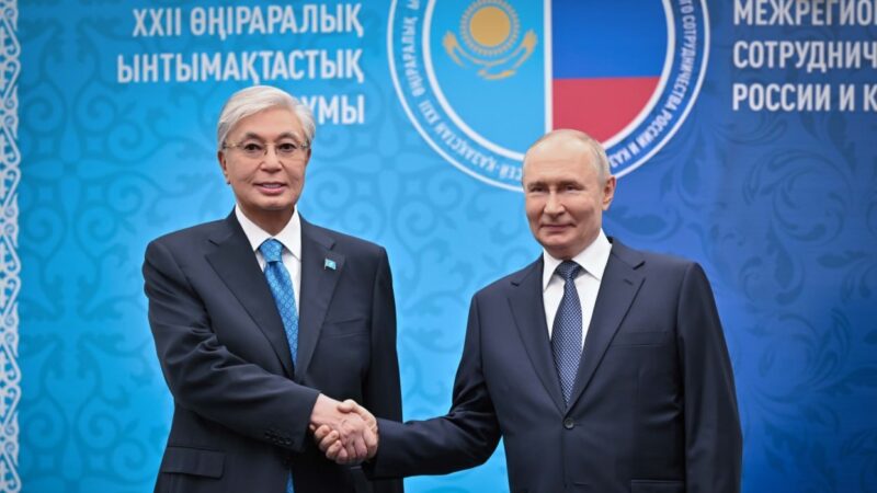 Мемлекет басшысы Қасым-Жомарт Тоқаев Ресей Президенті Владимир Путинмен кездесті