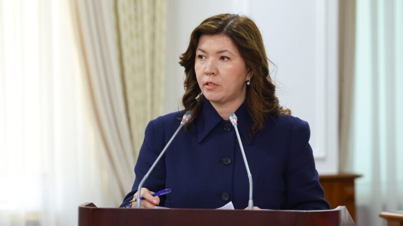 Министрлік педагогтер толтыруы міндетті құжаттар санын 5-ке дейін азайтуды көздеп отыр