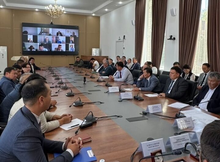 Кәсіпкерлермен кездесті