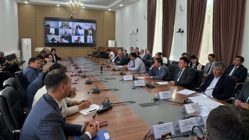 Кәсіпкерлермен кездесті
