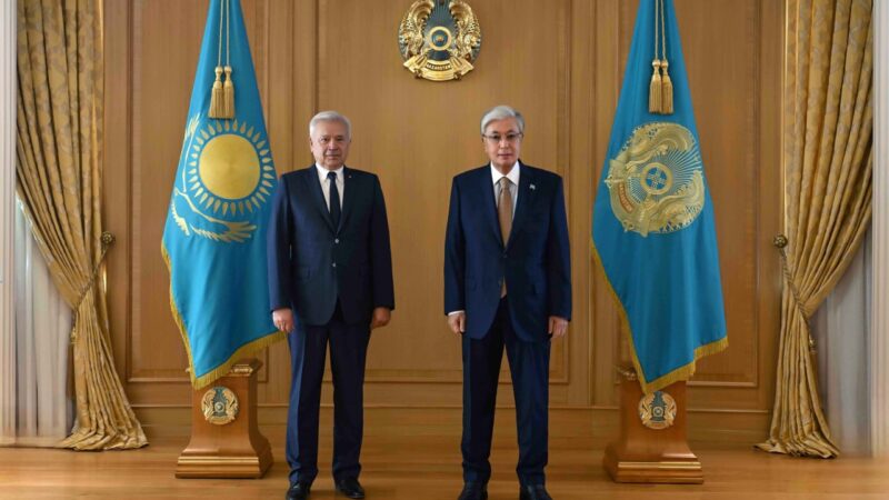 Мемлекет басшысы «Лукойл» компаниясының негізін қалаушы Вагит Алекперовті қабылдады